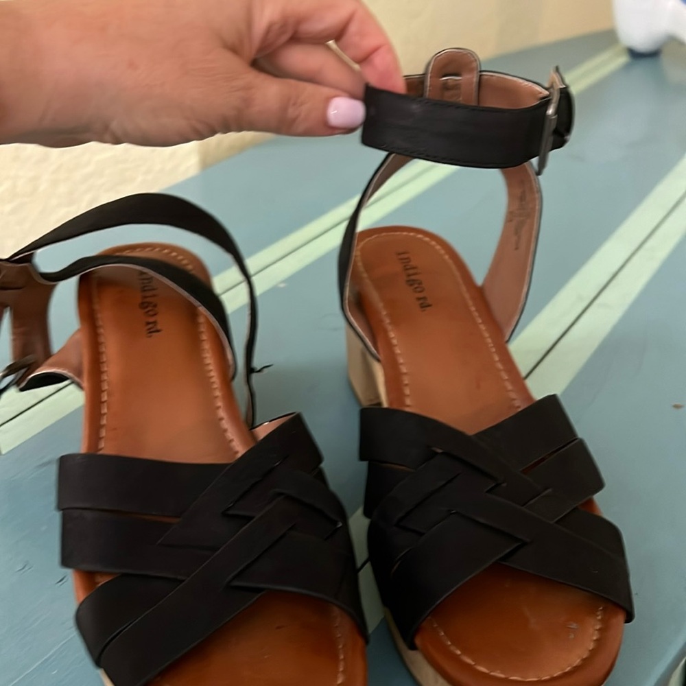 Indigo rd size 8 ankle strap small heel